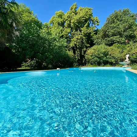 Chateau De La Prade Bed and breakfast Bram