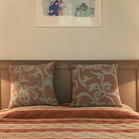 Chateau De La Prade Bed and breakfast