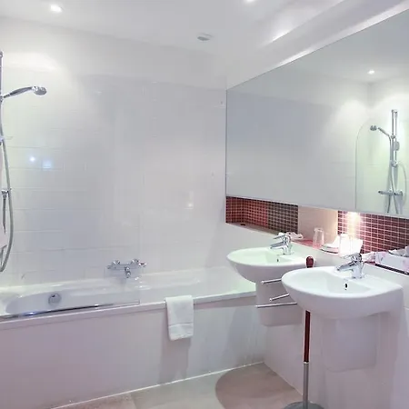 Chateau De La Prade Bed and breakfast