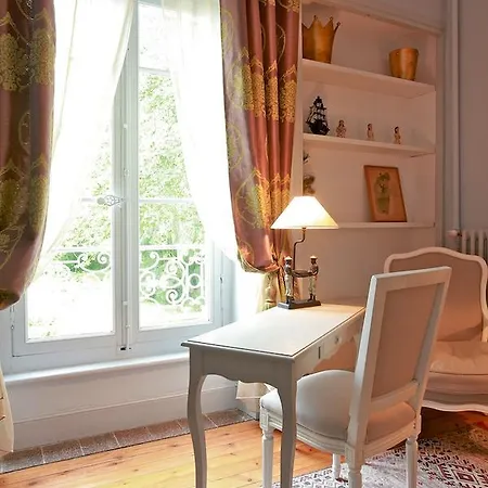 Chateau De La Prade Bed and breakfast Bram